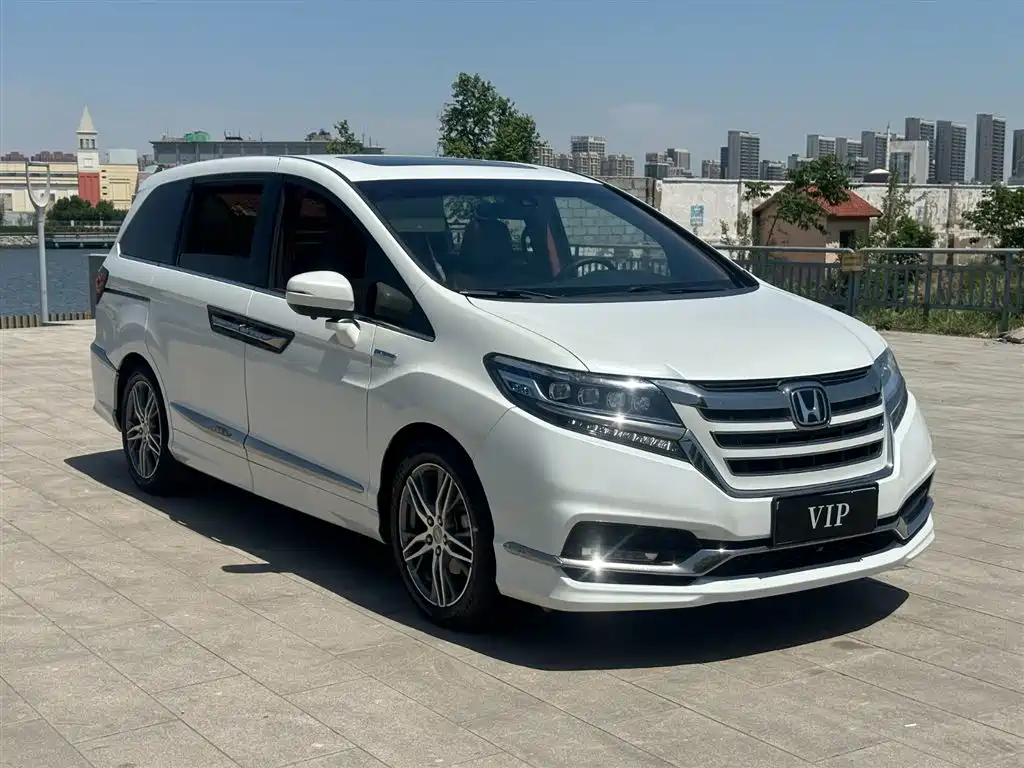 Elysion 2.0 L Hybrid Luxury