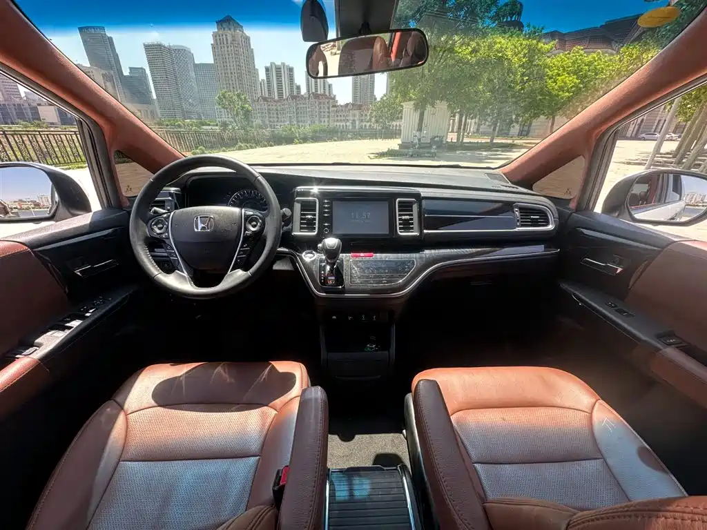 Elysion 2.0 L Hybrid Luxury