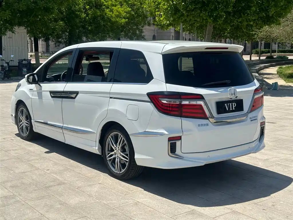 Elysion 2.0 L Hybrid Luxury