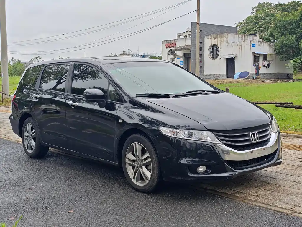 Odyssey 2.4 L Luxury