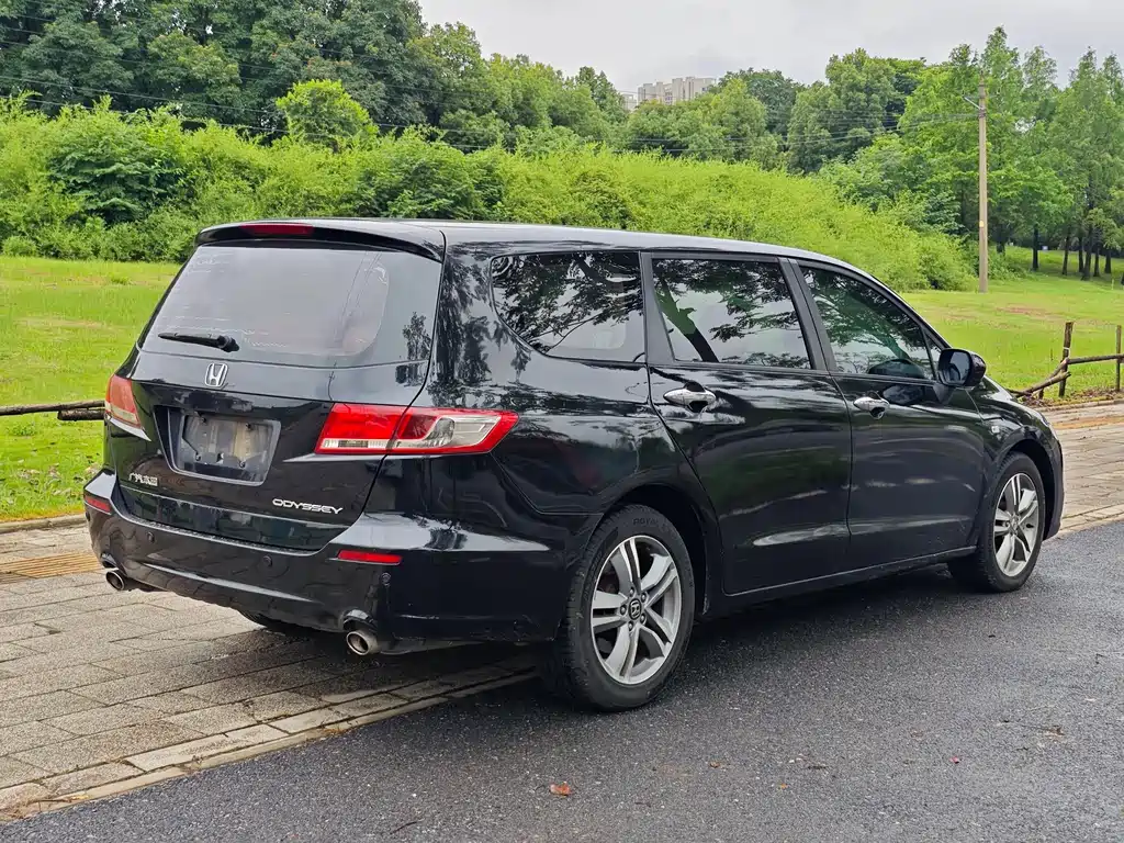 Odyssey 2.4 L Luxury
