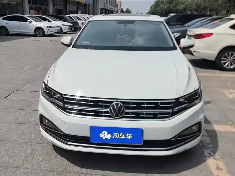 Volkswagen Bora 1.5 L Auto Comfort Connected