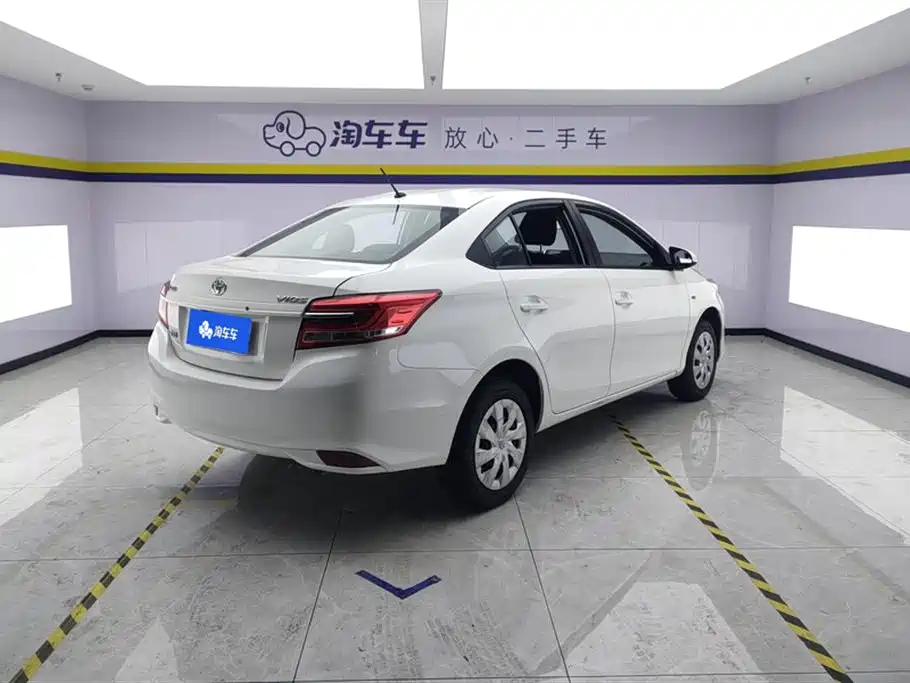 Vios 1.5 L CVT Creation