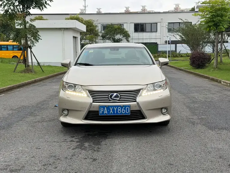 Lexus ES 300 h Elite
