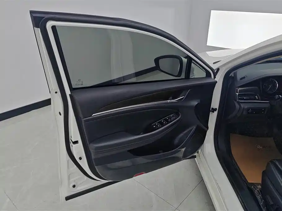 Trumpchi GA6 270 T Auto Luxury