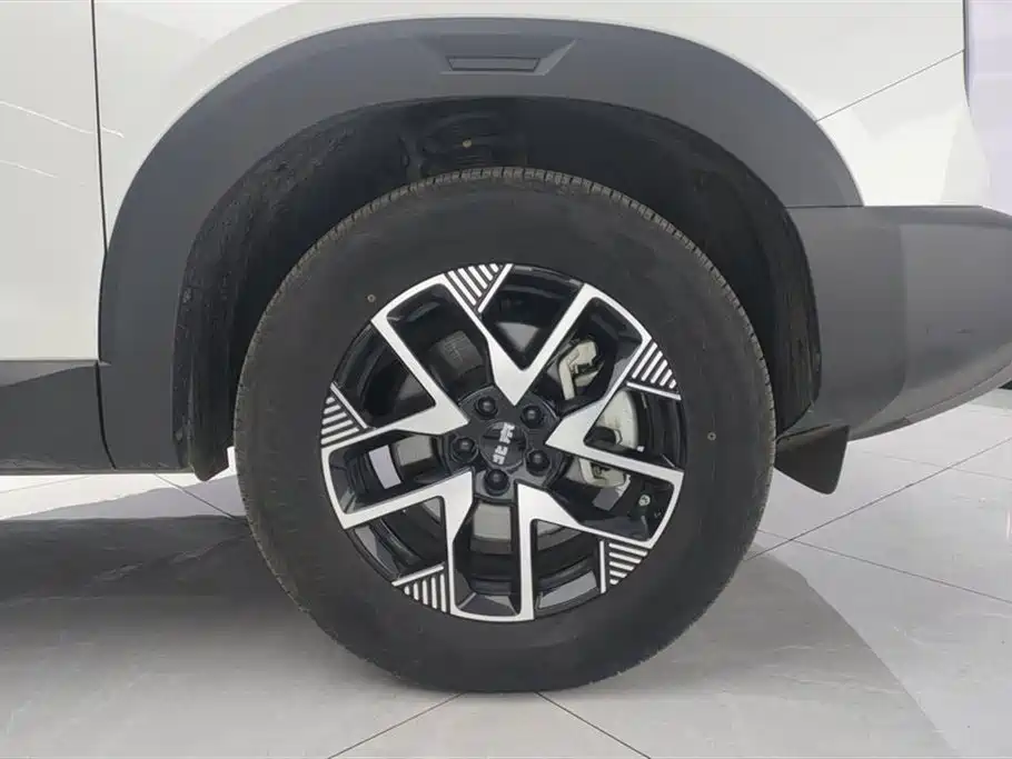 BAIC BJ30 1.5 T Magic Core Electric Drive Standard