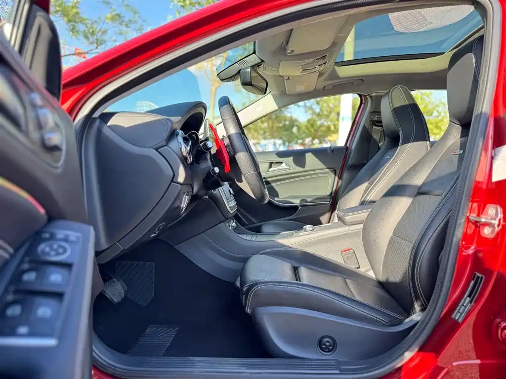 Mercedes-Benz GLA GLA 220 4 MATIC Sport