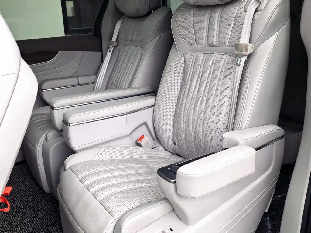 Roewe iMAX8 400 TGI Premium