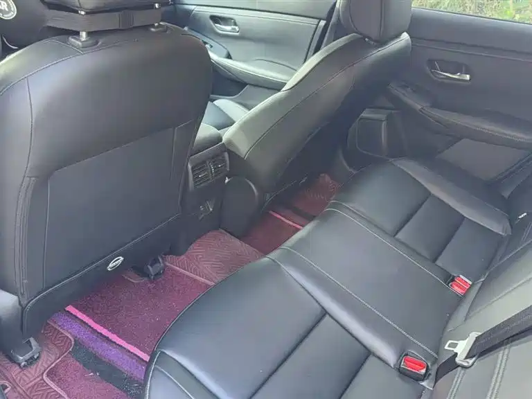 Sylphy 1.6 L CVT Joy