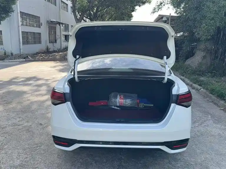 Sylphy 1.6 L CVT Joy