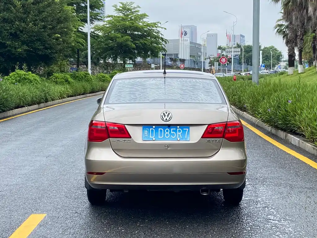 Jetta 1.6 L Manual Fashion