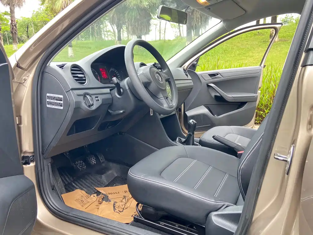 Jetta 1.6 L Manual Fashion