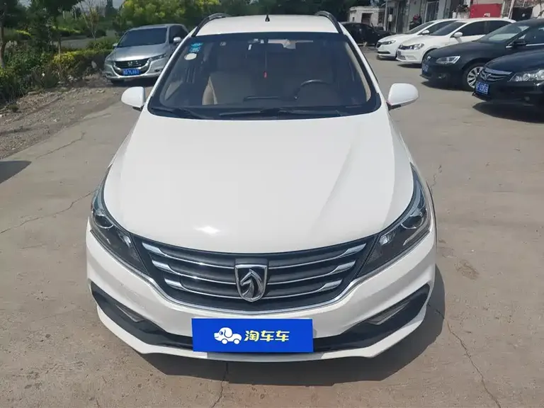Baojun 310 W 1.5 L Manual Comfort CN-V