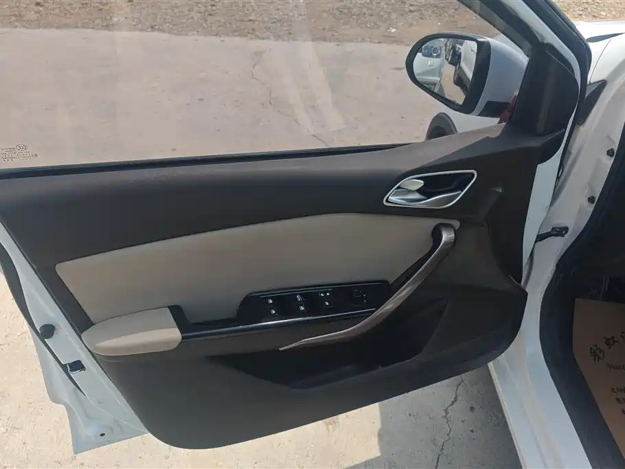 Baojun 310 W 1.5 L Manual Comfort CN-V