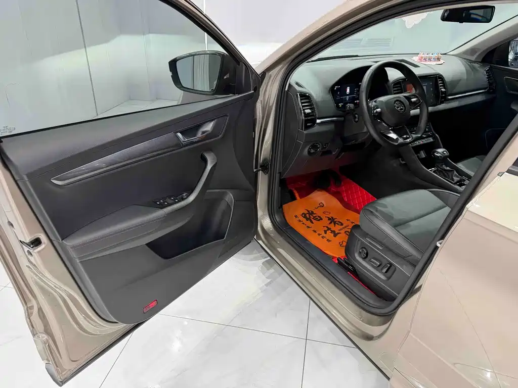 Karoq TSI280 Premium