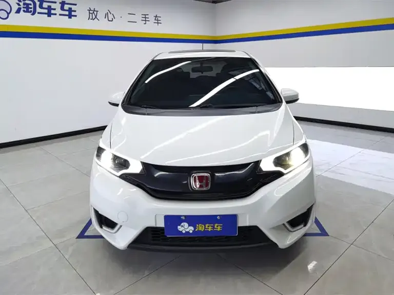 Honda Fit 1.5 L LXS CVT Comfort Sunroof