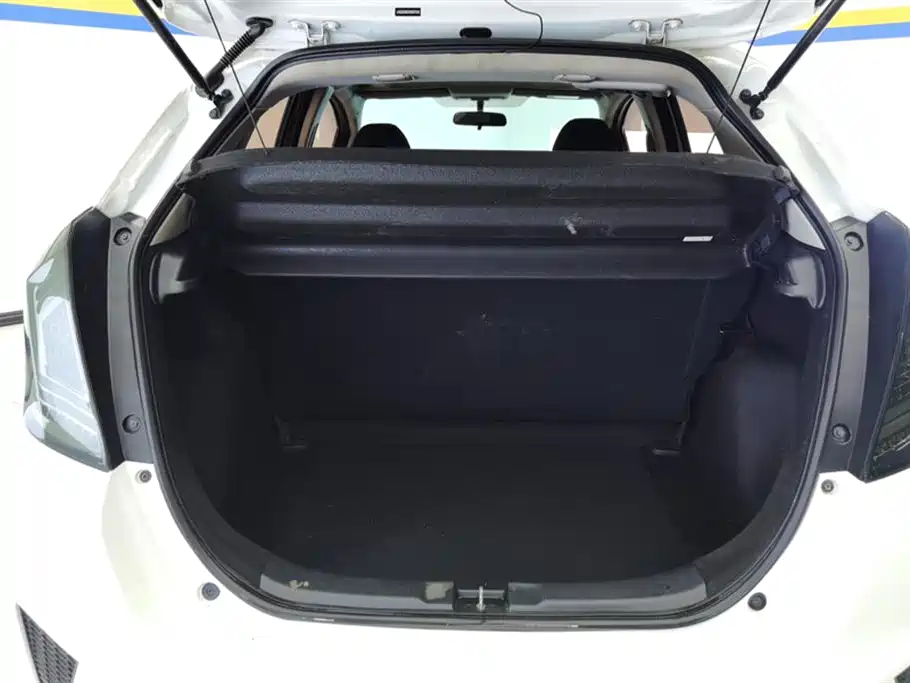 Fit 1.5 L LXS CVT Comfort Sunroof