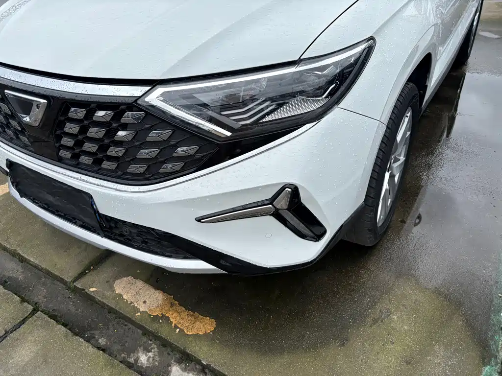 Jetta VS7 280 TSI Auto Progressive