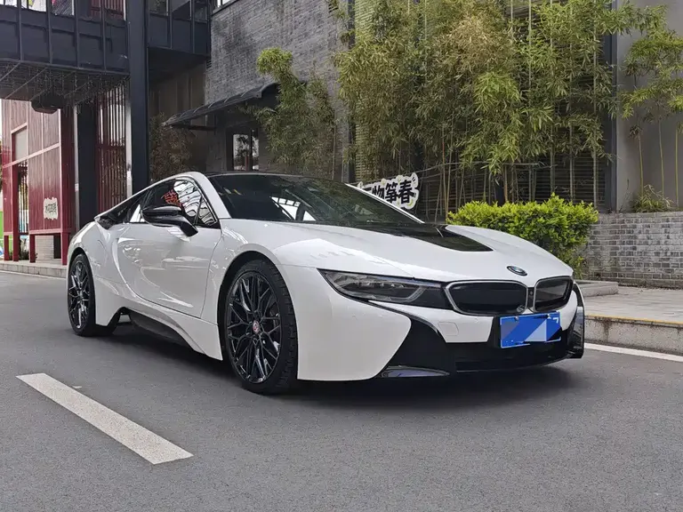 BMW i8 Standard