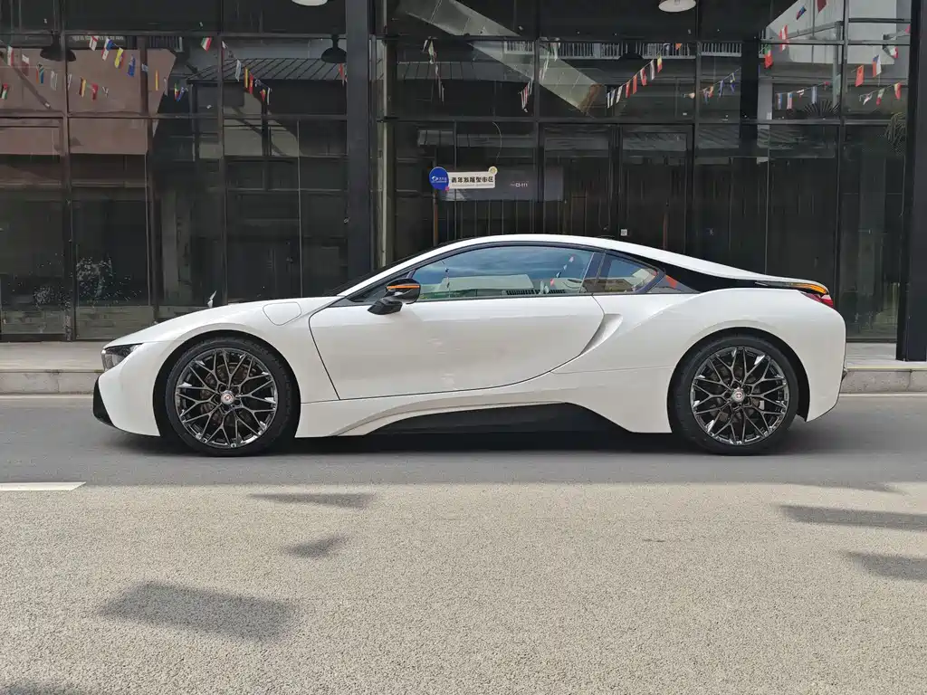 BMW i8 Standard