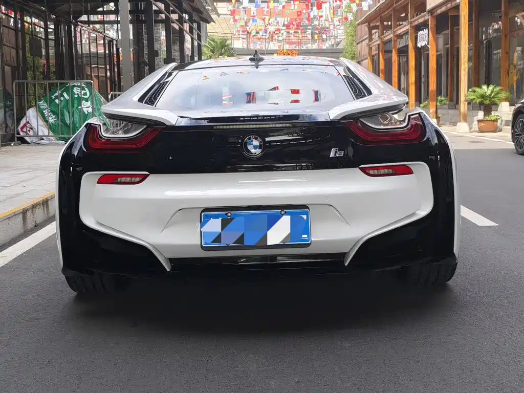 BMW i8 Standard