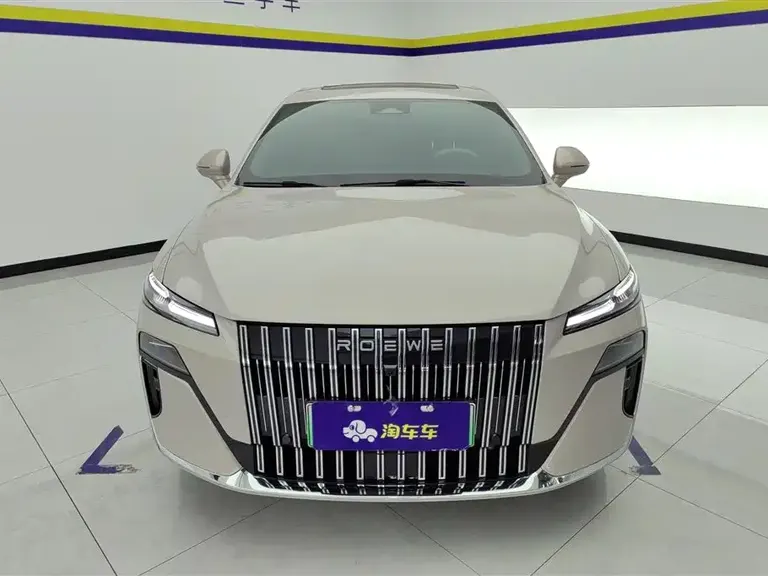 Roewe M7 DMH 160 km Joy