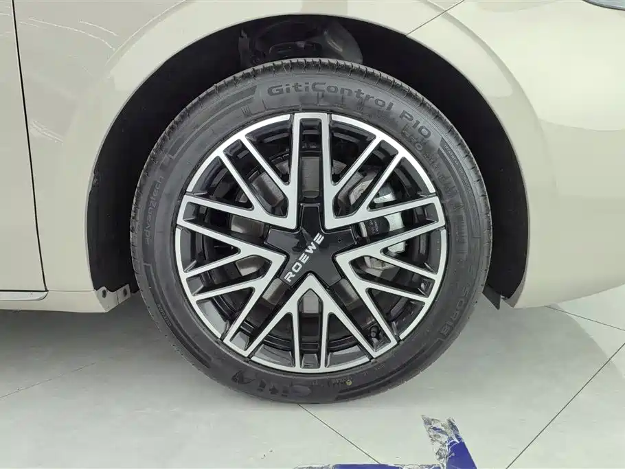 Roewe M7 DMH 160 km Joy