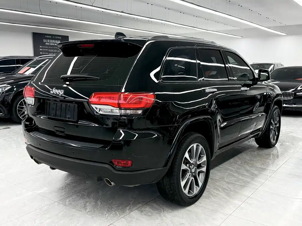 Grand Cherokee (Import) 3.6 L Luxury Navigation