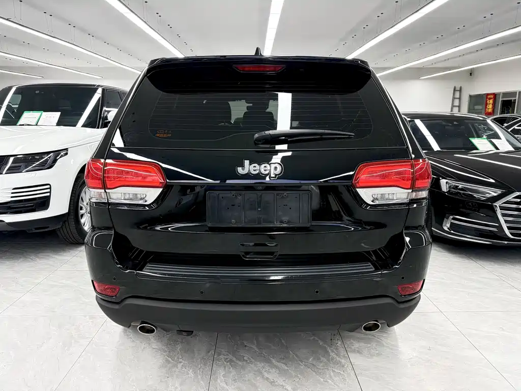 Grand Cherokee (Import) 3.6 L Luxury Navigation