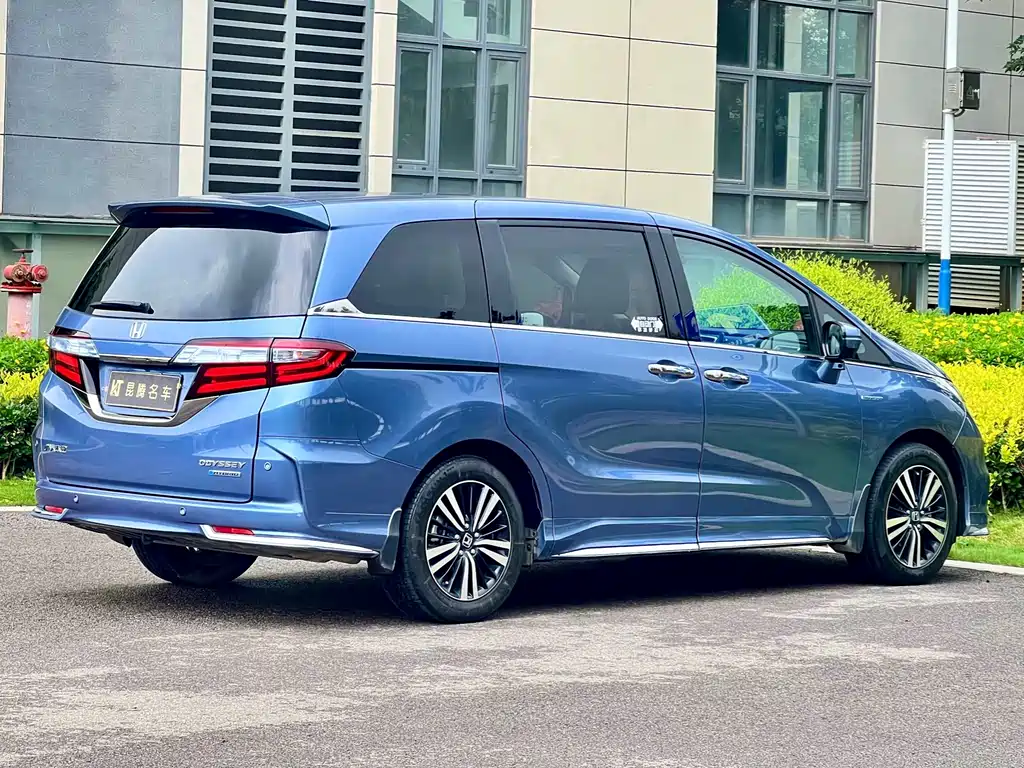 Odyssey 2.0 L Sharp· Premium