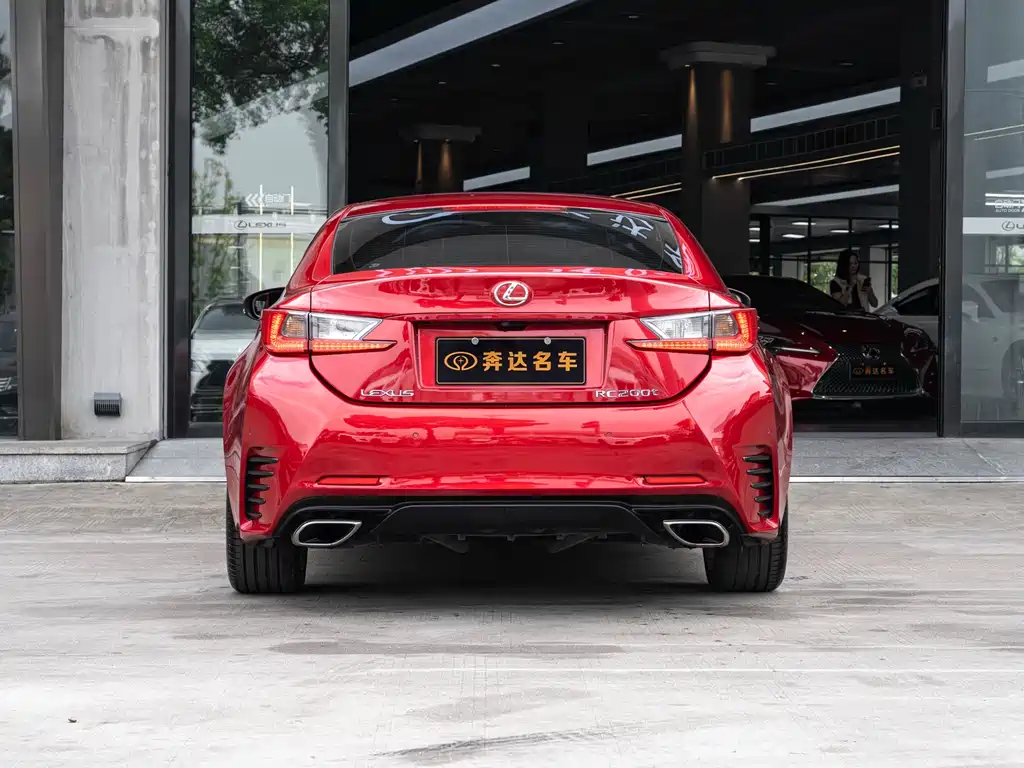 Lexus RC 200 t F SPORT