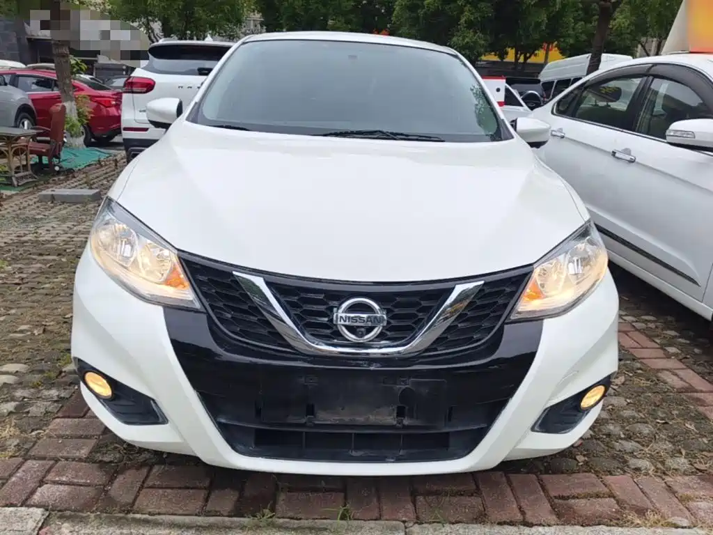 Tiida 1.6 L CVT Cool Motion CN-VI