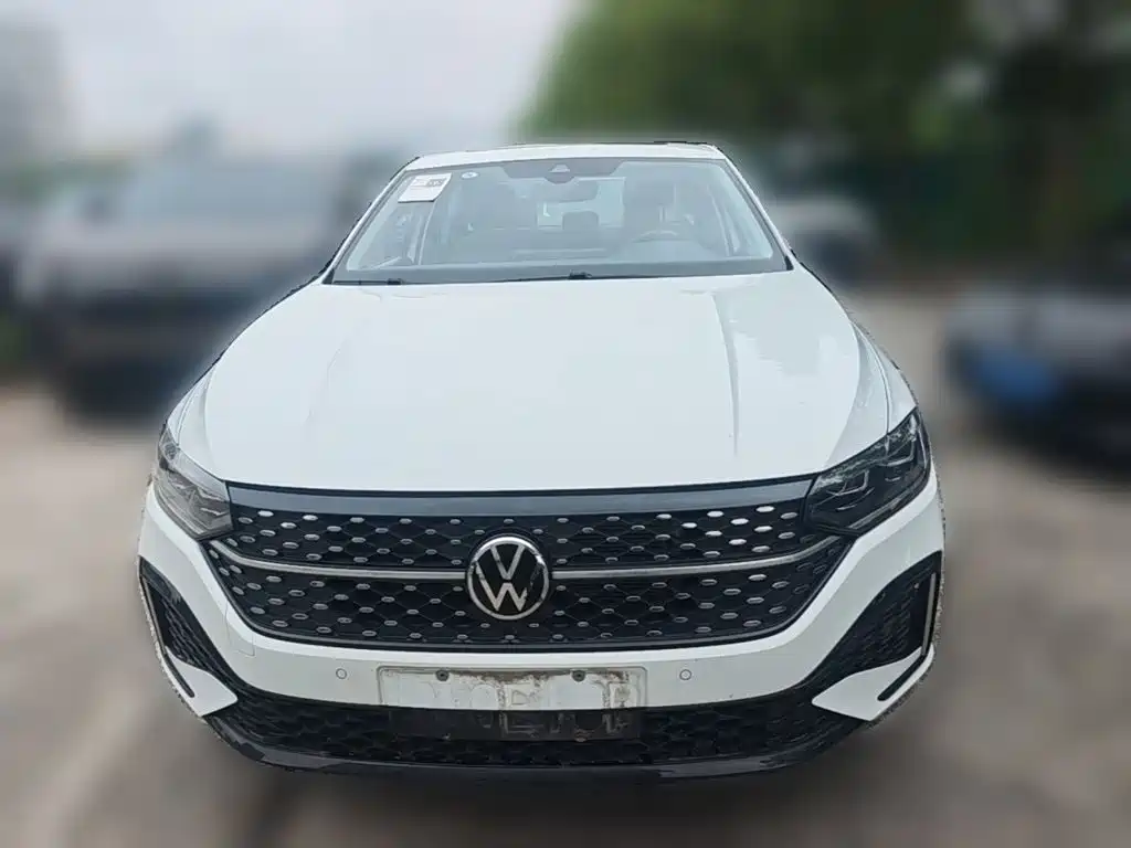 Lavida 300 TSI DSG Starry Sky Leading