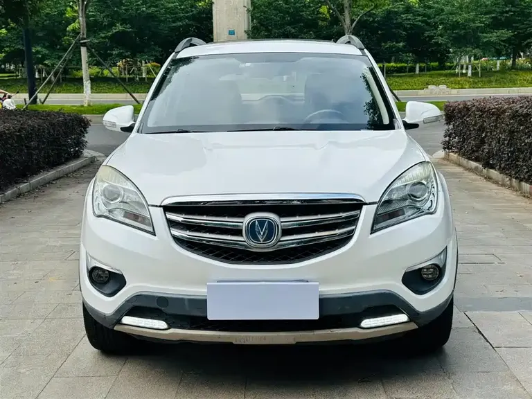 Changan CS35 1.6 L Auto Distinguished CN-V