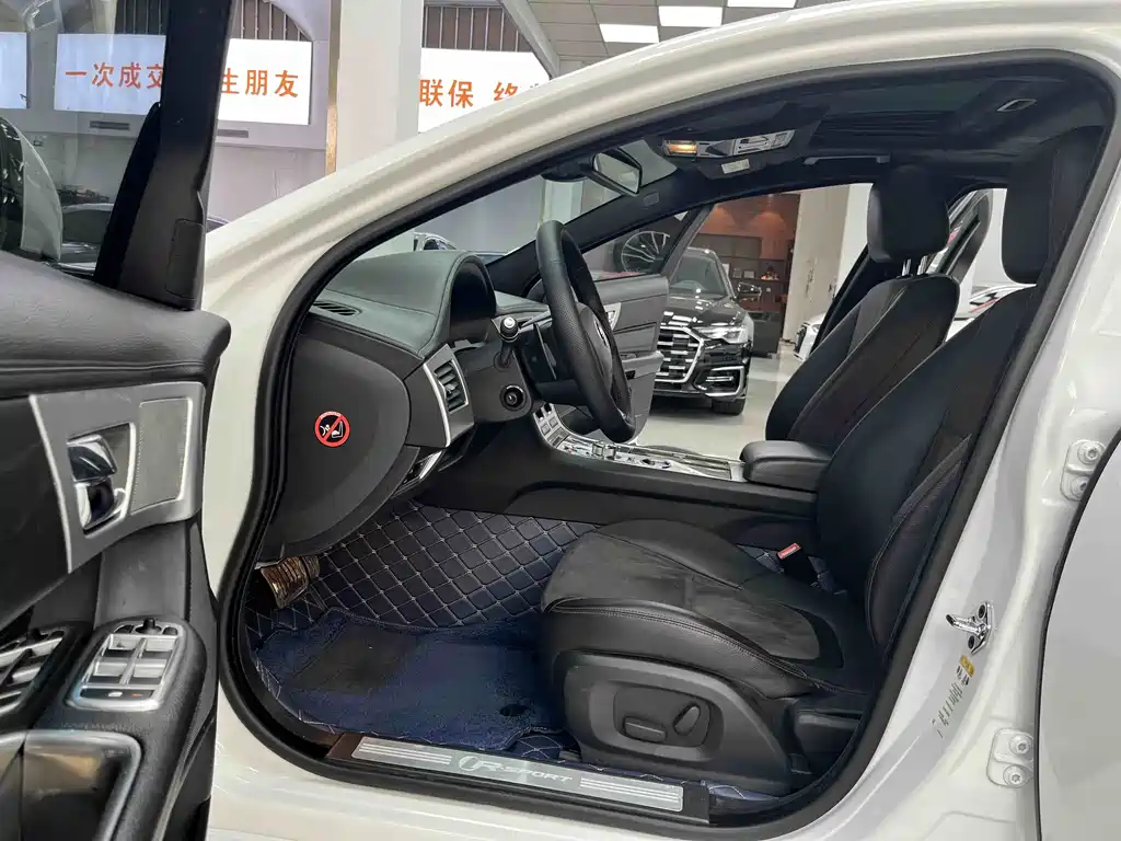 Jaguar XF XF 3.0 SC R-Sport Elegance