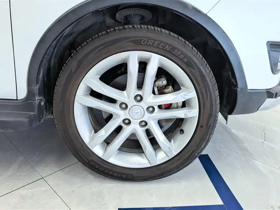 Changan CS35 1.6 L Auto Luxury
