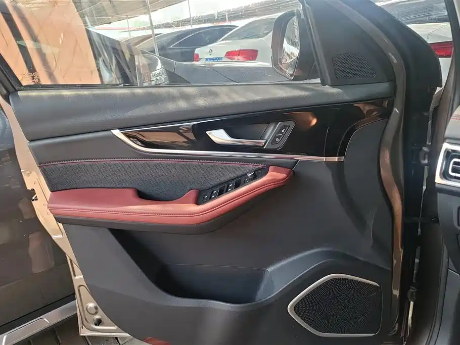 Besturn T33 奔腾T33 2019款 1.6 L 自动豪华型 国VI