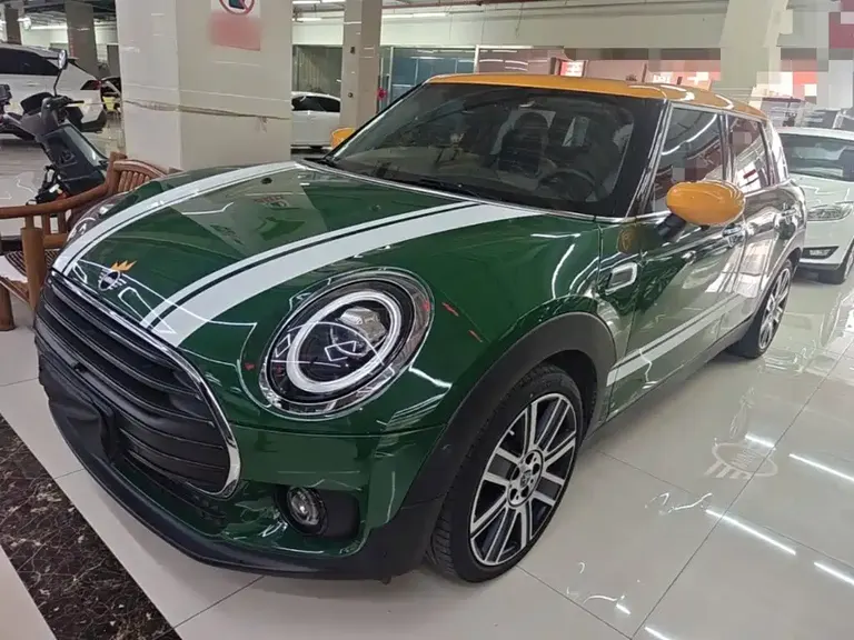 MINI CLUBMAN 1.5 T COOPER Connoisseur