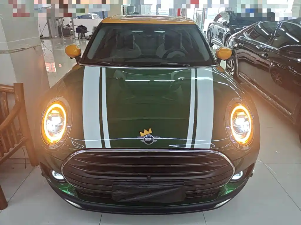MINI CLUBMAN 1.5 T COOPER Connoisseur
