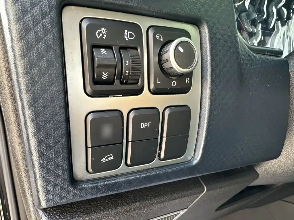 BAIC BJ40 2.0 D Auto 4 WD Blade Hero Swordsman
