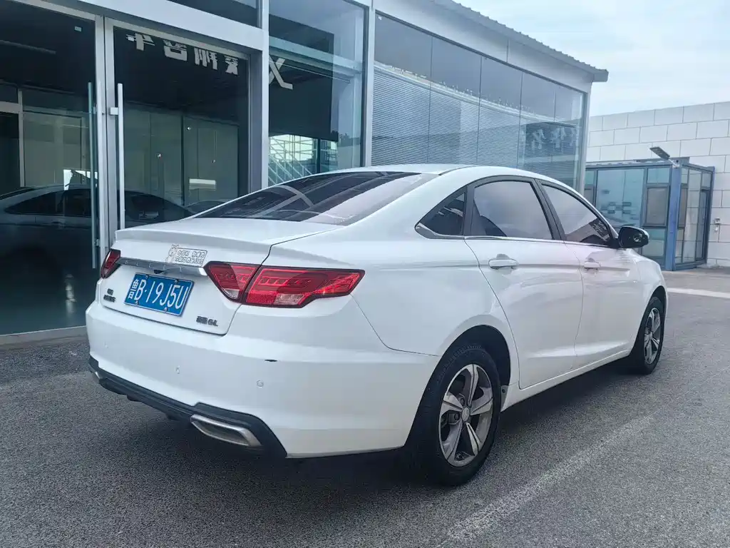 Emgrand GL 1.8 L DCT Elite Connected