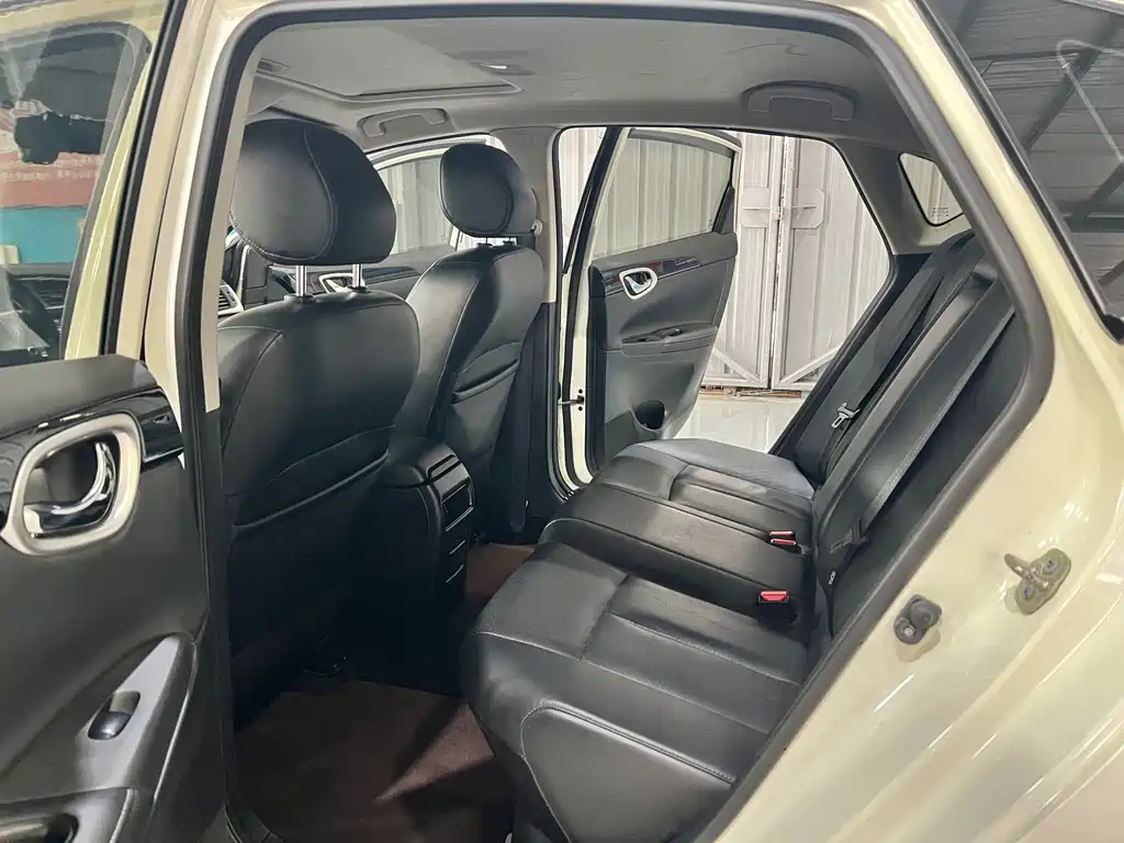 Sylphy 1.6 XV CVT Premium