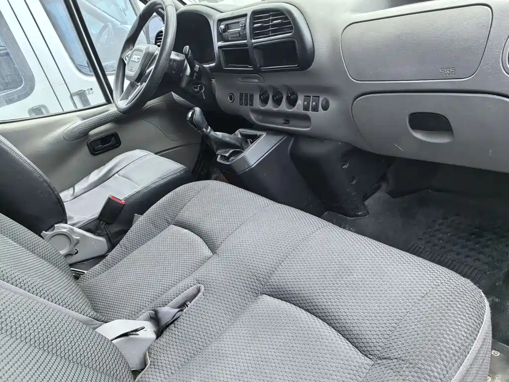 Transit Custom 2.8 T Commercial LWB Mid Roof 6-seat Rear Single Tire CN-VI JX493
