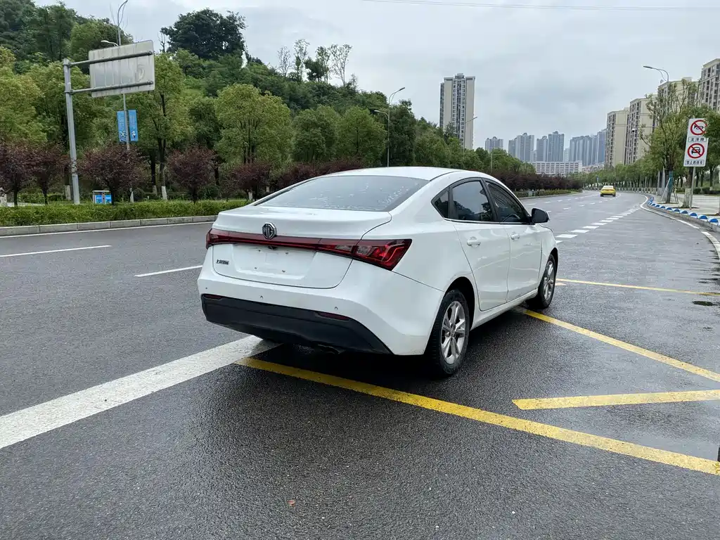 Ruixing 1.5 T Auto Value Luxury