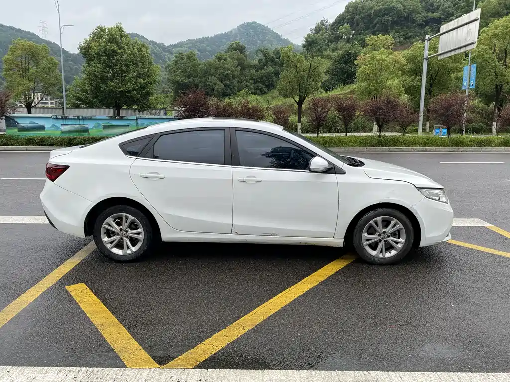 Ruixing 1.5 T Auto Value Luxury