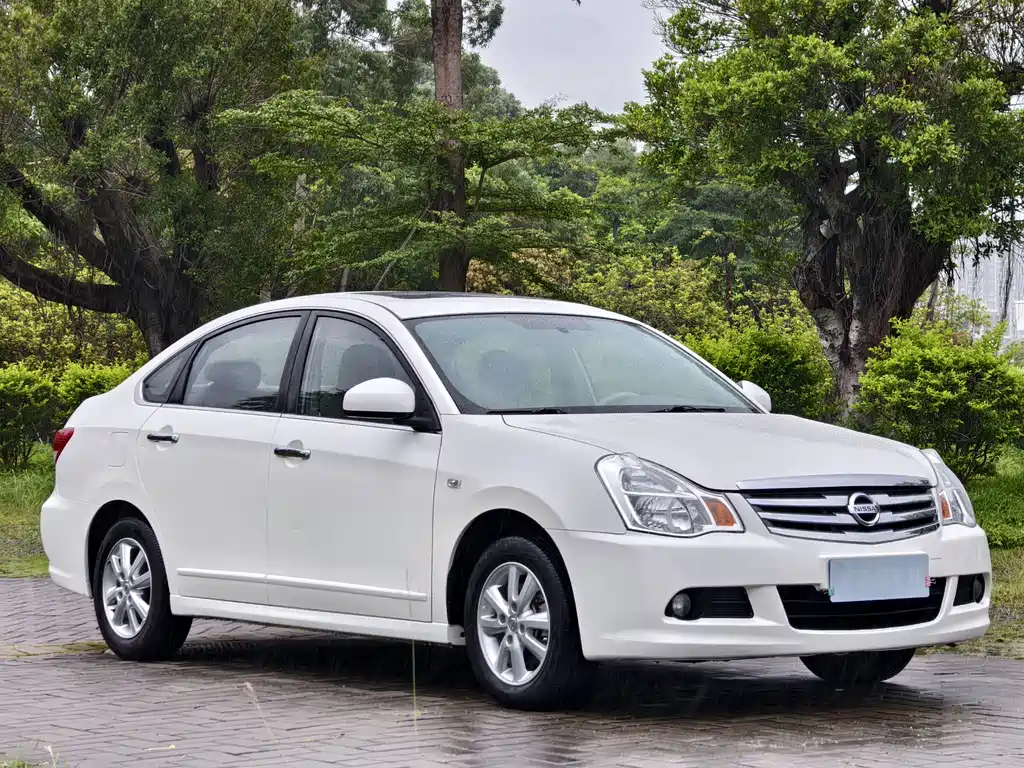 Sylphy Classic 1.6 XE+ CVT Connected Luxury
