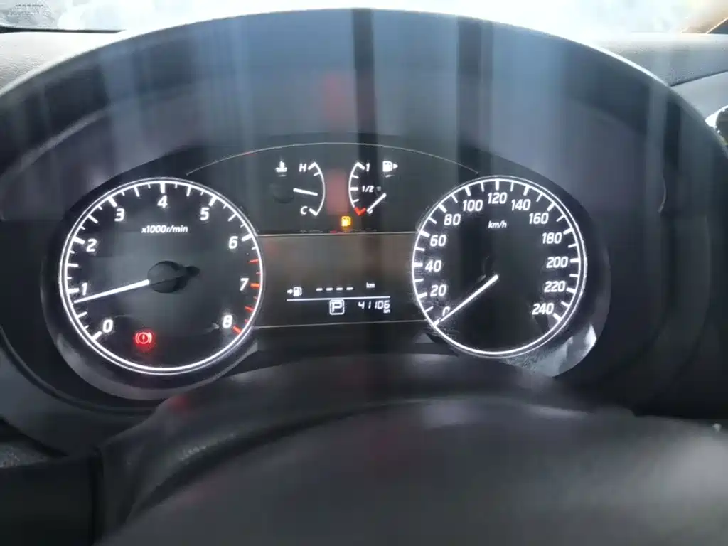 Tiida 1.6 L CVT Cool Motion CN-VI