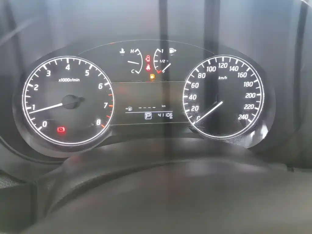 Tiida 1.6 L CVT Cool Motion CN-VI