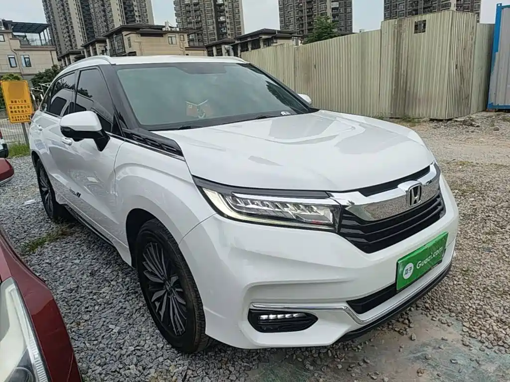 Avancier 370 TURBO 4 WD Premium