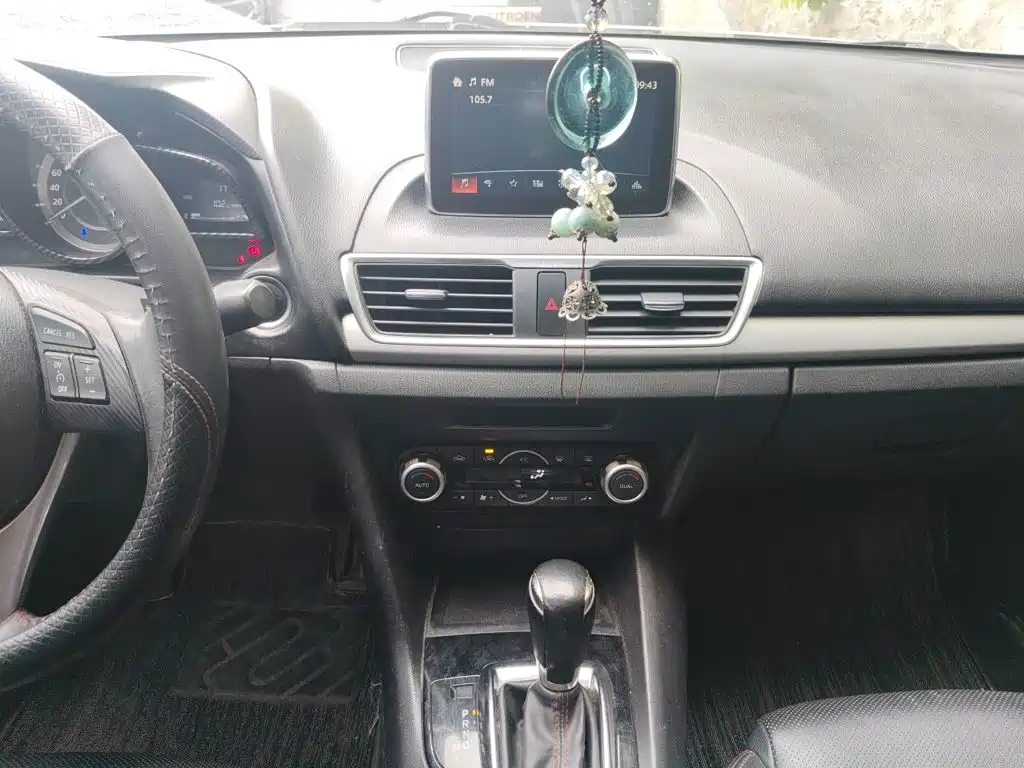 Mazda 3 Axela Sedan 2.0 L Auto Sport